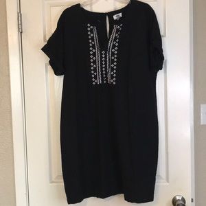 Black/white Embroidered dress
